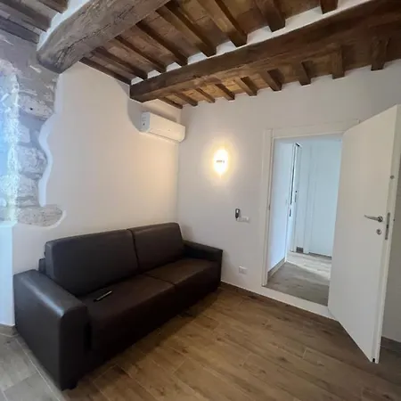 Casa Aldobrandeschi * Saturnia